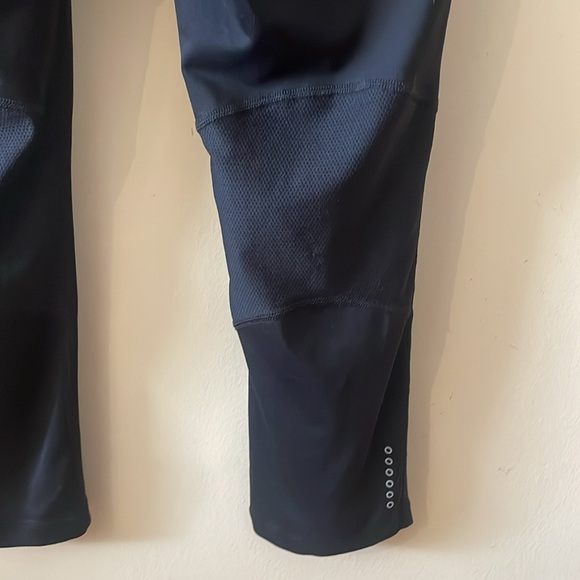Nike Running Dri-Fit Black Capri Leggings Size Small - Picture 10 of 16